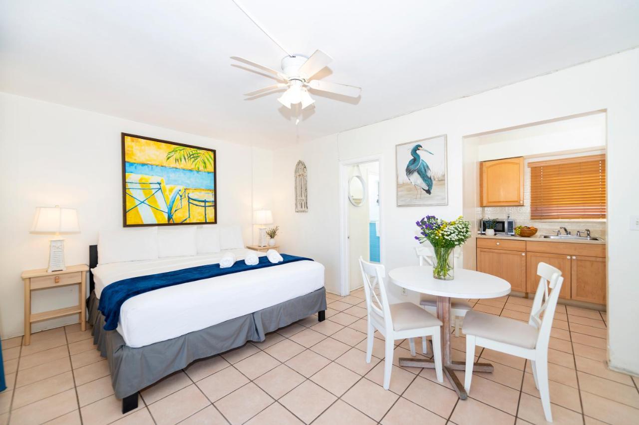 Tropic Isle Hotel & Apartment Hollywood Bagian luar foto