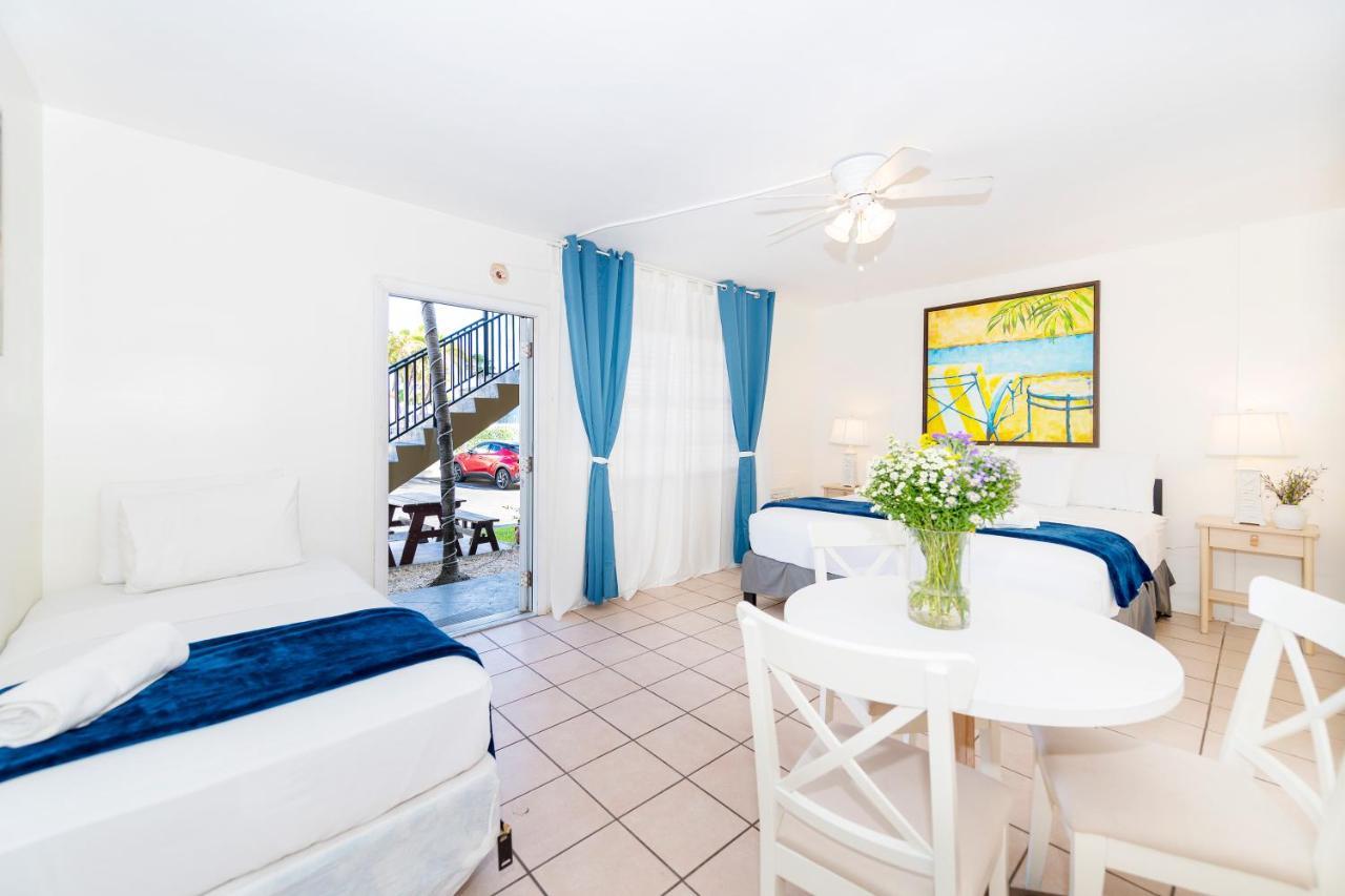 Tropic Isle Hotel & Apartment Hollywood Bagian luar foto