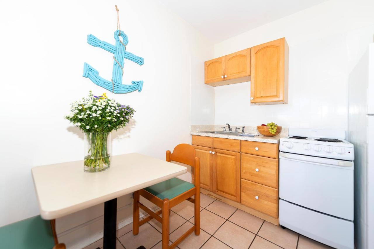 Tropic Isle Hotel & Apartment Hollywood Bagian luar foto