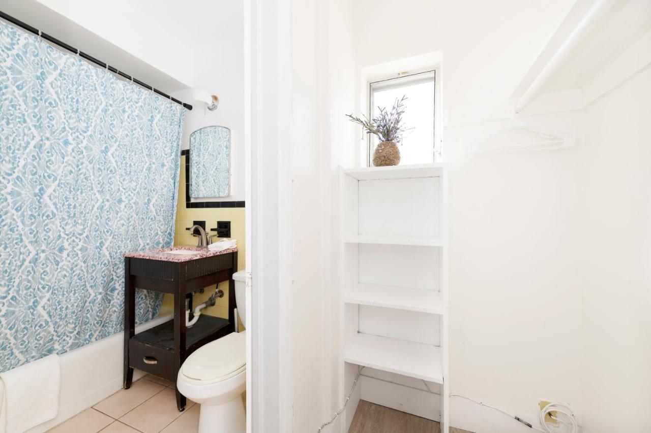 Tropic Isle Hotel & Apartment Hollywood Bagian luar foto